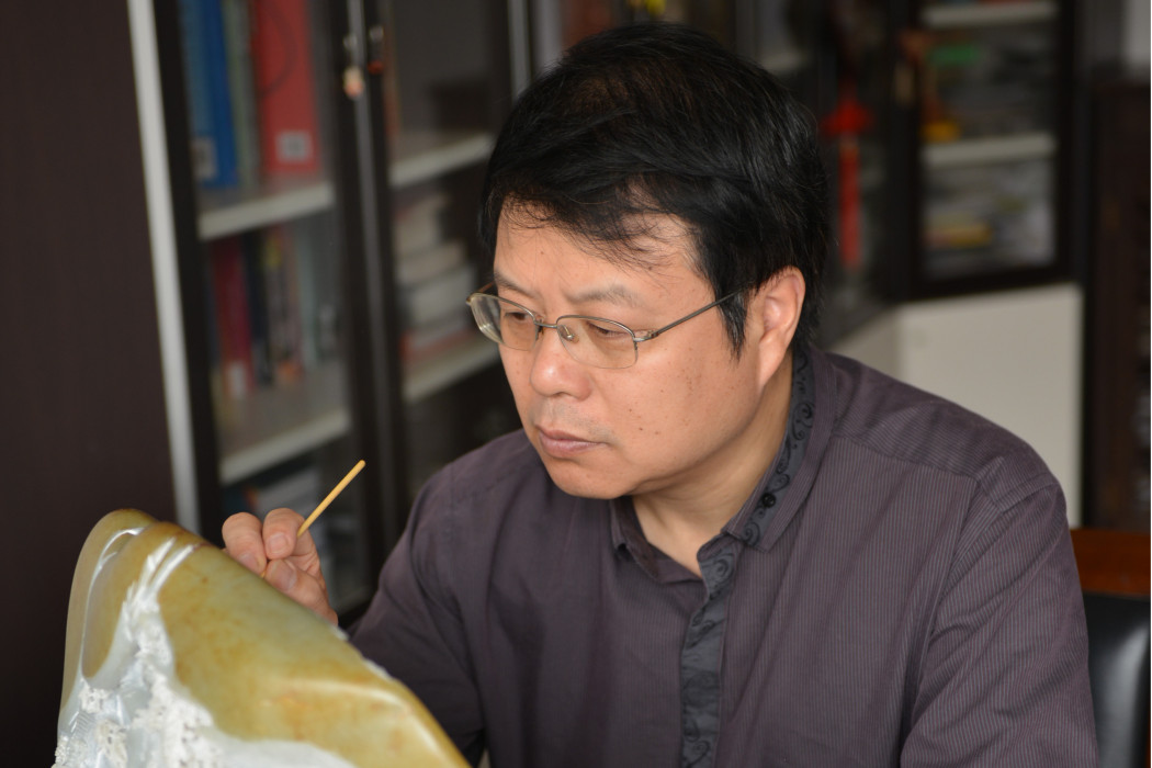 張文斌(揚州市工藝美術大師) 張文斌(揚州市工藝美術大師)