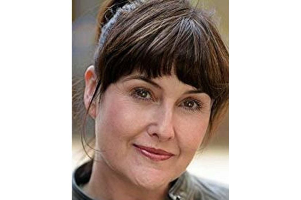 Elizabeth Carling Elizabeth Carling