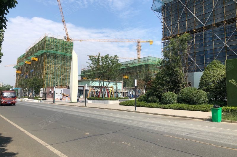 鳳凰東路(江蘇省泰州市鳳凰東路) 鳳凰東路(江蘇省泰州市鳳凰東路)