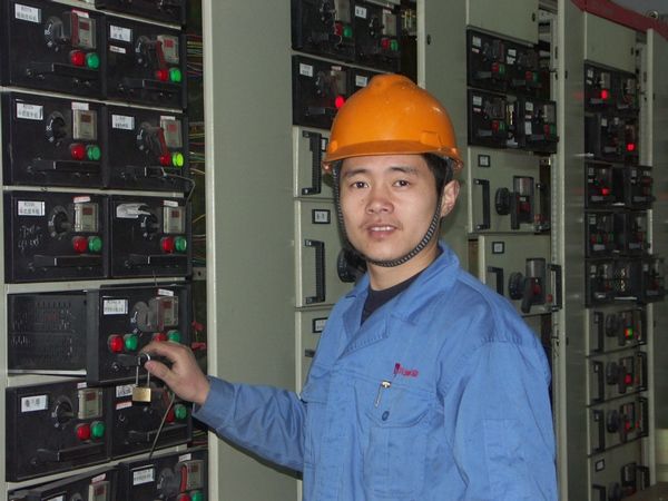 汪志輝(元通矽業有限公司機械維修師) 汪志輝(元通矽業有限公司機械維修師)