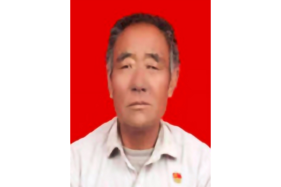 多傑(青海省澤庫縣多禾茂鄉秀恰村黨支部原書記) 多傑(青海省澤庫縣多禾茂鄉秀恰村黨支部原書記)