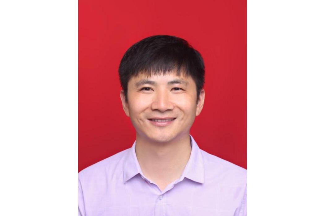 張衛兵(長沙理工大學物理與電子科學學院副院長) 張衛兵(長沙理工大學物理與電子科學學院副院長)
