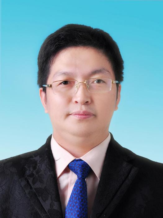 李永華(濟寧醫學院眼科學教授,碩士研究生導師) 李永華(濟寧醫學院眼科學教授,碩士研究生導師)