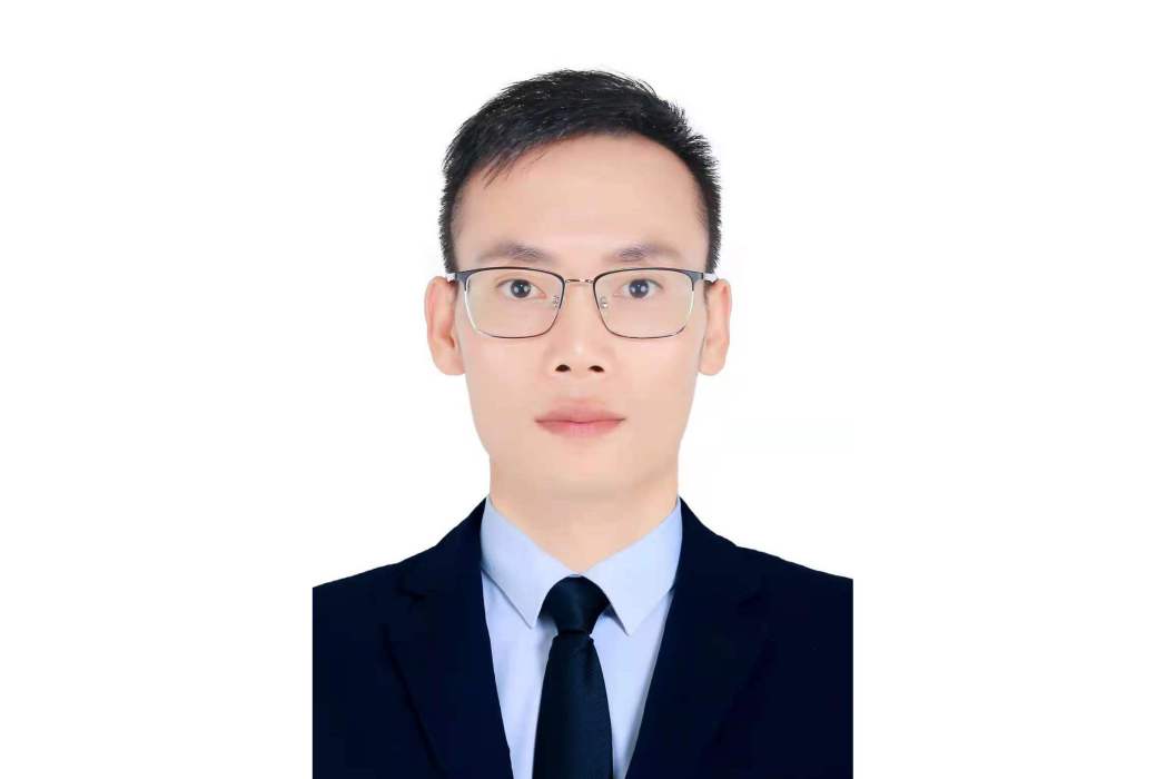 萬文華(貴州省三穗縣雪洞鎮黨委委員、政法委員) 萬文華(貴州省三穗縣雪洞鎮黨委委員、政法委員)