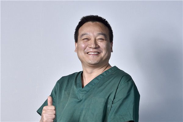 馮健(南通大學附屬醫院醫生) 馮健(南通大學附屬醫院醫生)