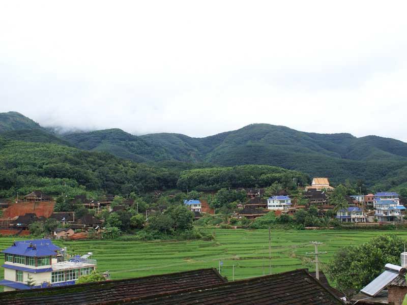 曼賀松村 曼賀松村