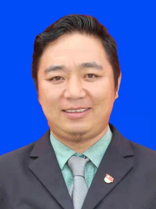 扎西多吉(四川省甘孜藏族自治州白玉縣交通運輸局副局長) 扎西多吉(四川省甘孜藏族自治州白玉縣交通運輸局副局長)