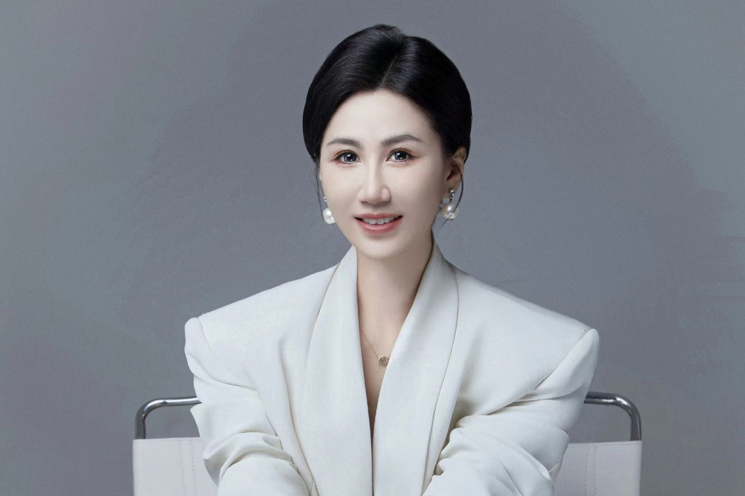 李晨陽(央視主持人) 李晨陽(央視主持人)