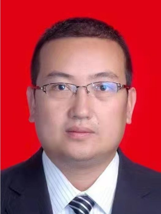 陳成(四川省西昌釩鈦產業園區管委會副主任、西昌市佑君鎮黨委書記) 陳成(四川省西昌釩鈦產業園區管委會副主任、西昌市佑君鎮黨委書記)