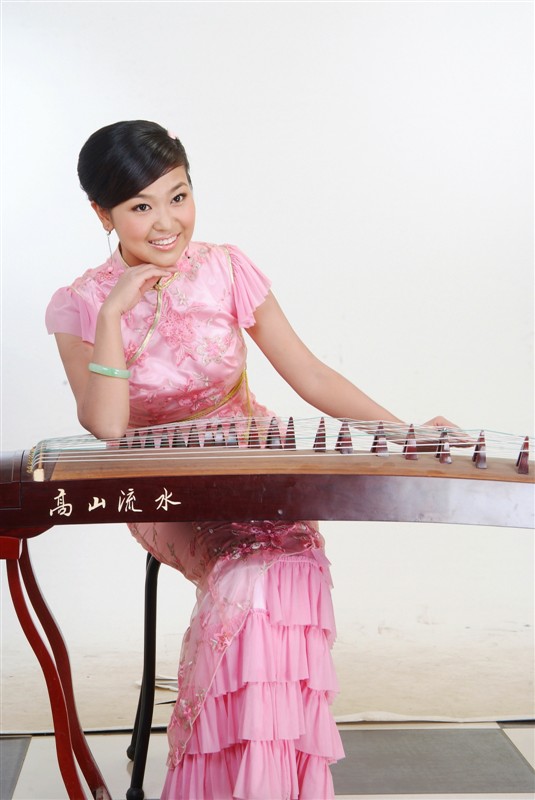 黃天瑩--古箏藝術家