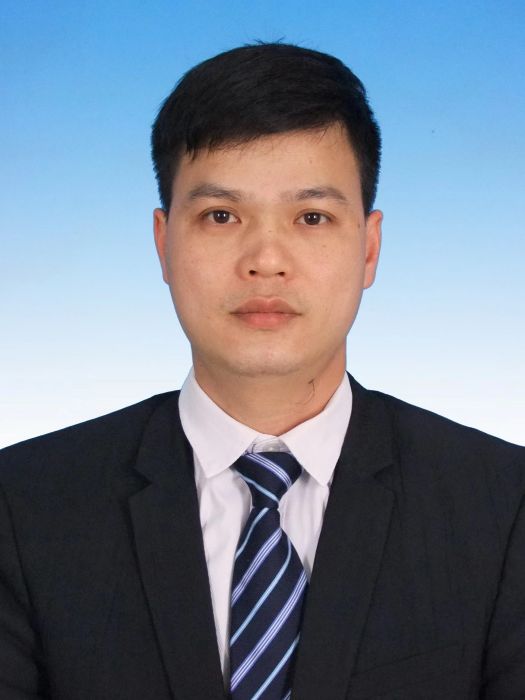 何暉(廣西壯族自治區欽州市靈山縣人民政府辦公室黨組成員、副主任) 何暉(廣西壯族自治區欽州市靈山縣人民政府辦公室黨組成員、副主任)