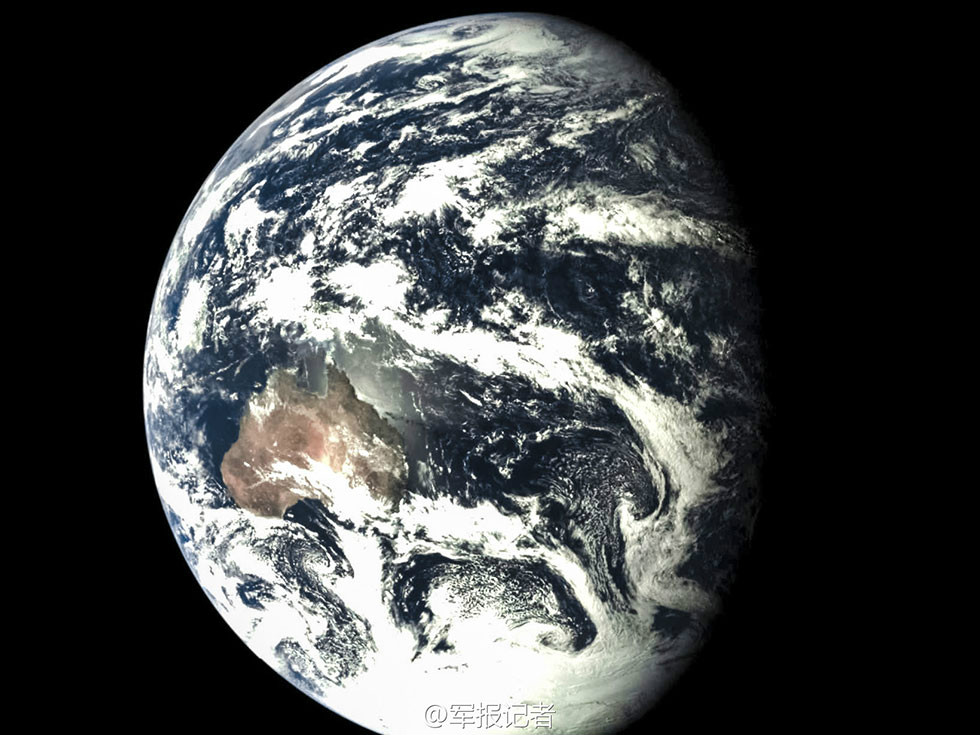 嫦娥五號T1試驗器獲得的清晰地月合照