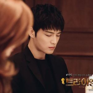 Triangle(韓國2014年金在中主演電視劇) Triangle(韓國2014年金在中主演電視劇)