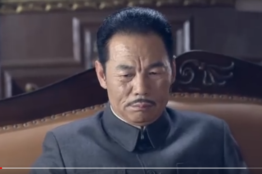 馬正隆(《鐵血殊途》中的東河市市長，由倪土飾演)