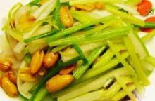 鮮筍拌芹菜
