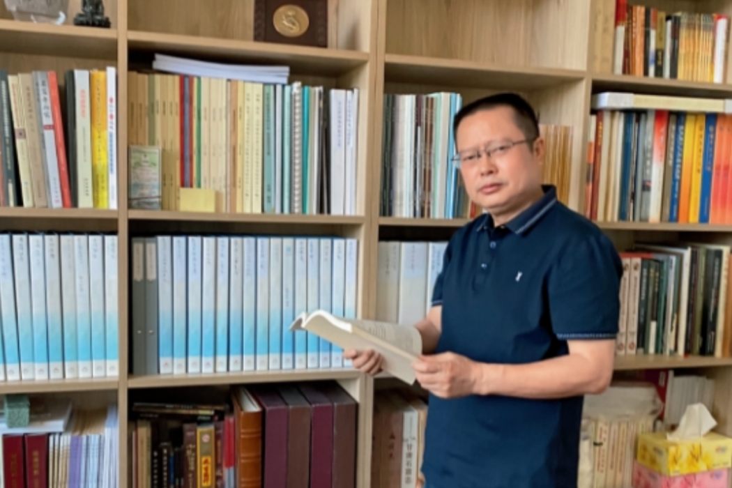 羅華慶(敦煌研究院原副院長) 羅華慶(敦煌研究院原副院長)