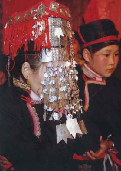 畲族服飾