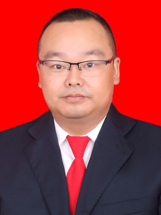 王小兵(重慶市開州區譚家鎮黨委委員、人大主席) 王小兵(重慶市開州區譚家鎮黨委委員、人大主席)