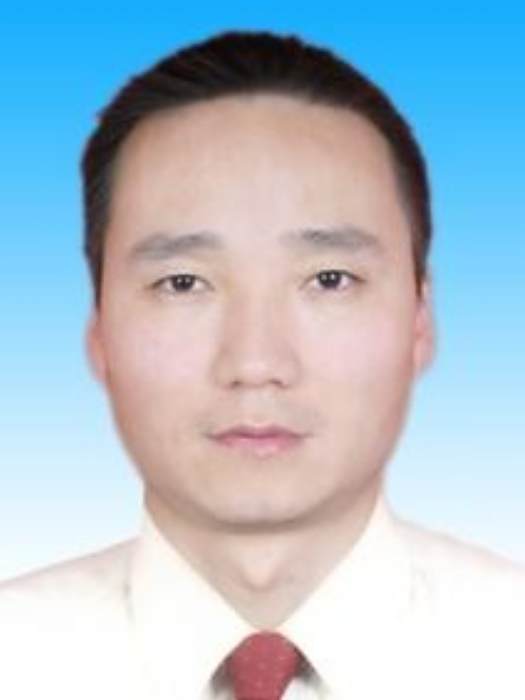 張小剛(新疆維吾爾自治區昌吉回族自治州瑪納斯縣塔西河鄉黨委書記、一級主任科員) 張小剛(新疆維吾爾自治區昌吉回族自治州瑪納斯縣塔西河鄉黨委書記、一級主任科員)