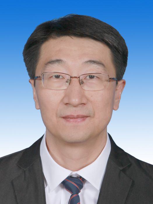 程鵬(珠海市委教育工委委員,市教育局黨組成員、副局長) 程鵬(珠海市委教育工委委員,市教育局黨組成員、副局長)