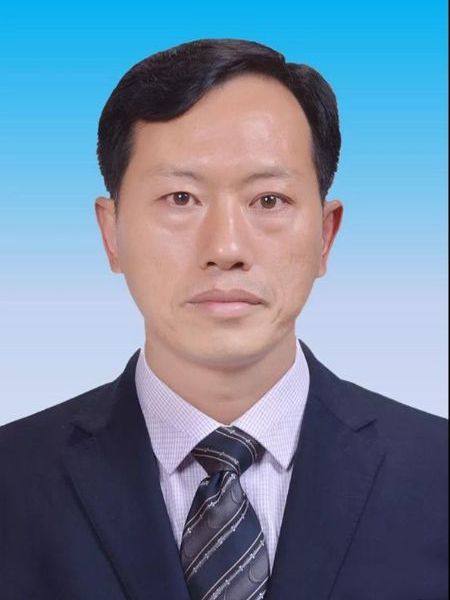 左鍵(雲南省保山市民族和宗教事務局原局長) 左鍵(雲南省保山市民族和宗教事務局原局長)