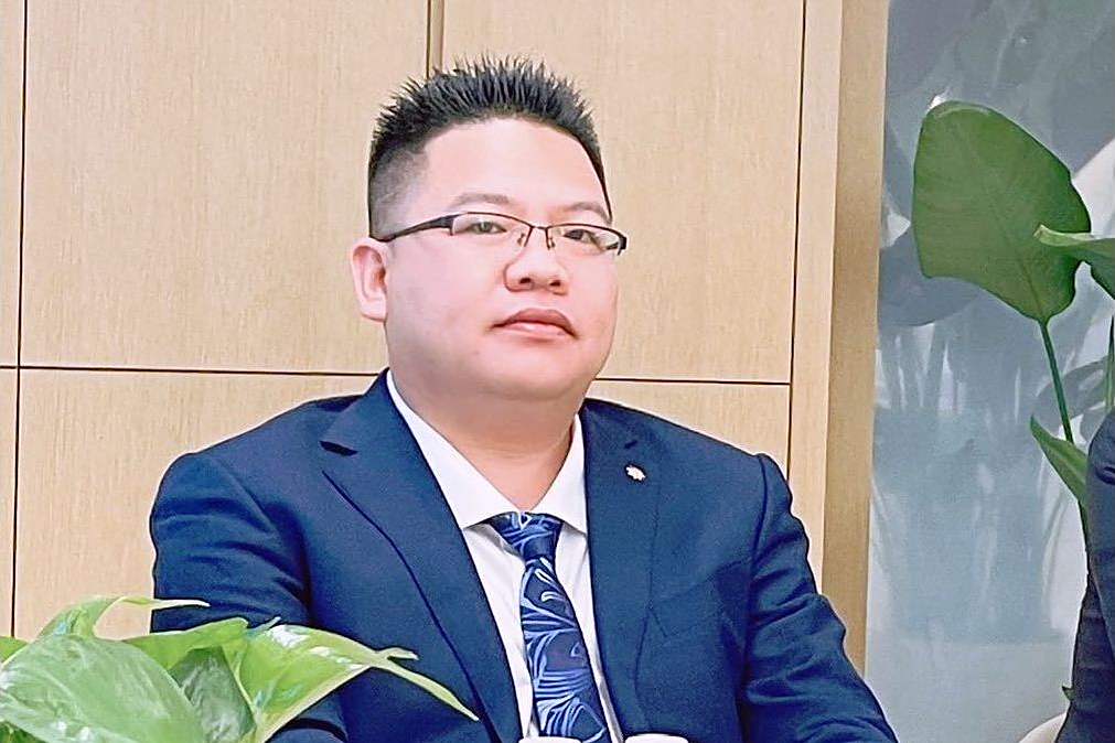 雷文福