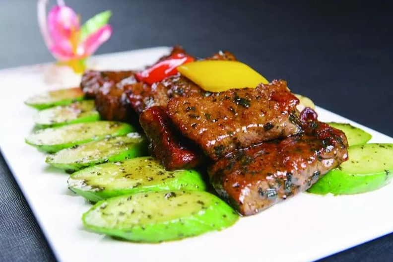 炸羊肉片 炸羊肉片