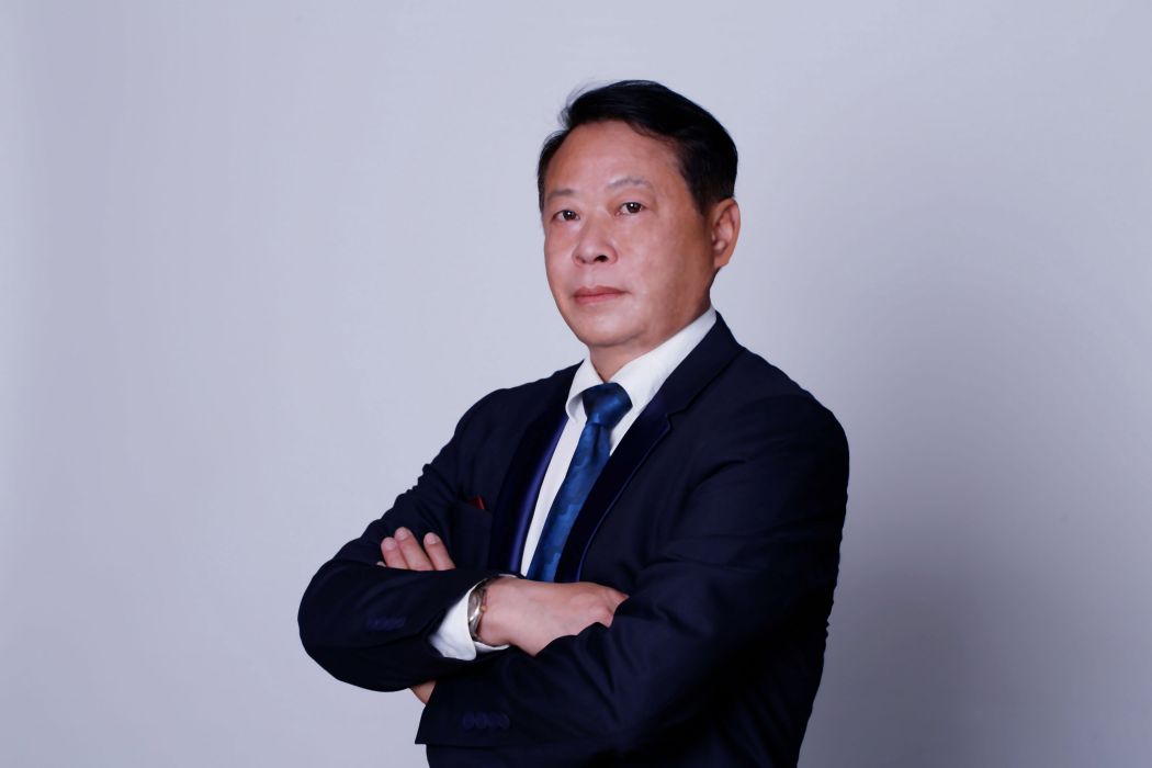 譚清華(廣東電視台《茶天下》欄目高級顧問、總策劃) 譚清華(廣東電視台《茶天下》欄目高級顧問、總策劃)