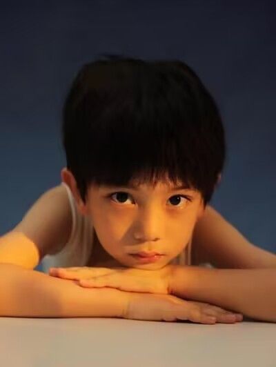 何艾聞