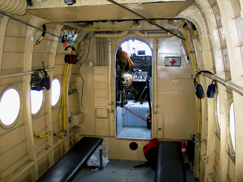 安-2飛機內景