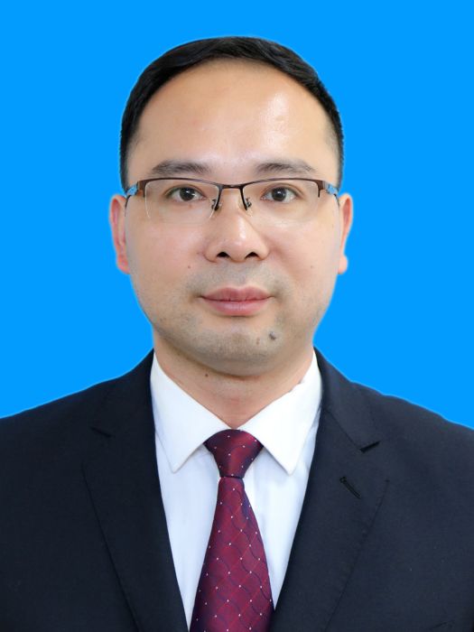 謝濤(貴州省桐梓縣經濟貿易局黨委委員、煤礦安全生產服務中心主任) 謝濤(貴州省桐梓縣經濟貿易局黨委委員、煤礦安全生產服務中心主任)
