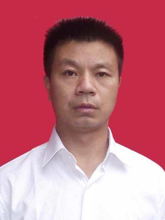 秦陽(思南縣退役軍人事務局黨組成員、副局長) 秦陽(思南縣退役軍人事務局黨組成員、副局長)