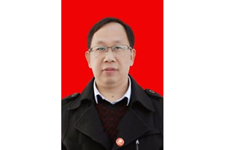 張征(長沙市寧鄉市金洲鎮黨委委員、人大主席) 張征(長沙市寧鄉市金洲鎮黨委委員、人大主席)