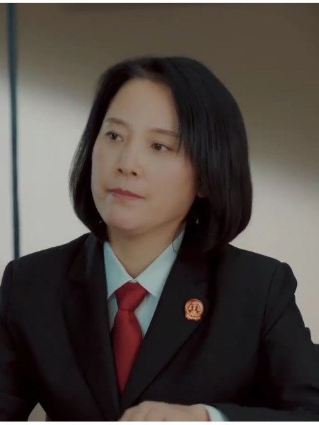 董倩(《宣判》中齊州中院人物角色) 董倩(《宣判》中齊州中院人物角色)