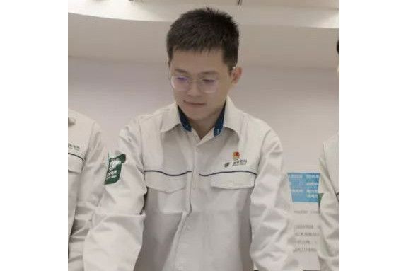 李越(國網上海市電力松江供電公司新業務發展專職) 李越(國網上海市電力松江供電公司新業務發展專職)