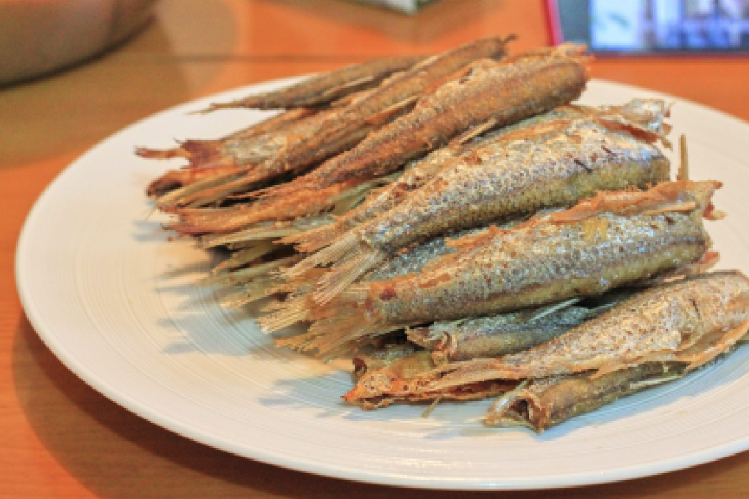 酥炸小白魚 酥炸小白魚