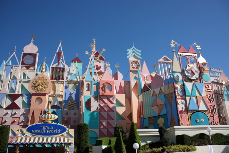 東京迪士尼樂園『小小世界』主題區域實景圖