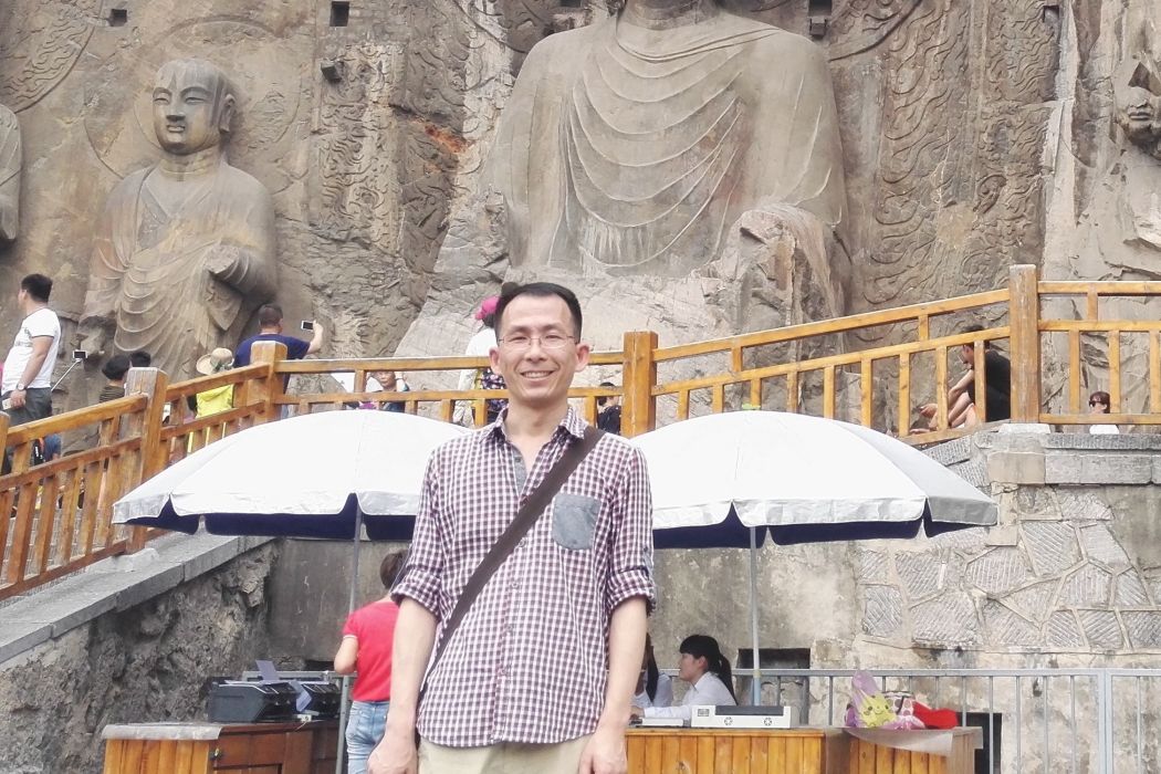 何浩(新疆大學建築工程學院副教授、碩士導師) 何浩(新疆大學建築工程學院副教授、碩士導師)