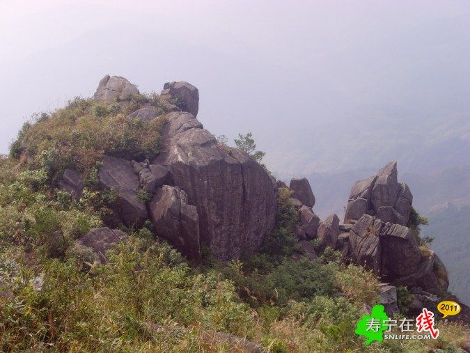 西山頂(仙抱岩) 西山頂(仙抱岩)