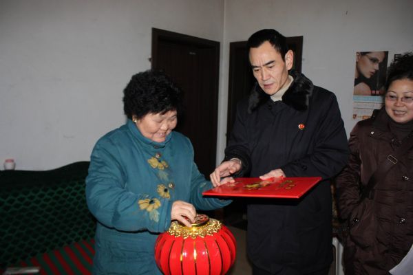 鄧正平(重慶市綦江區人民檢察院原檢察長) 鄧正平(重慶市綦江區人民檢察院原檢察長)