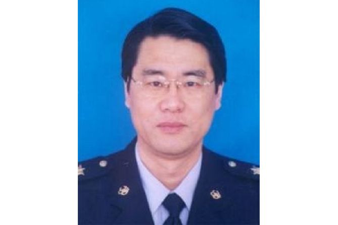劉長健(遼陽出入境檢驗檢疫局黨組書記、局長) 劉長健(遼陽出入境檢驗檢疫局黨組書記、局長)