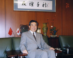 前駐大阪總領事王泰平