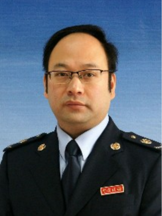 馮偉(四川省達州市大竹縣稅務局黨委書記) 馮偉(四川省達州市大竹縣稅務局黨委書記)