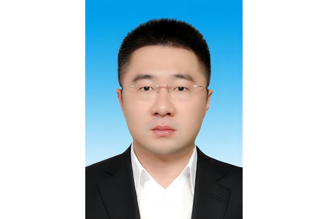 李默(中共蓋州市委常委、市政府黨組成員、副市長) 李默(中共蓋州市委常委、市政府黨組成員、副市長)