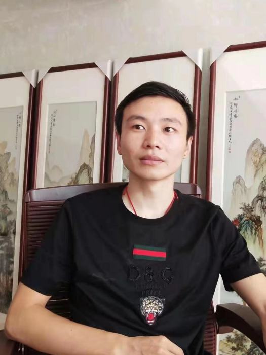 段俊(國家高級工藝美術師) 段俊(國家高級工藝美術師)