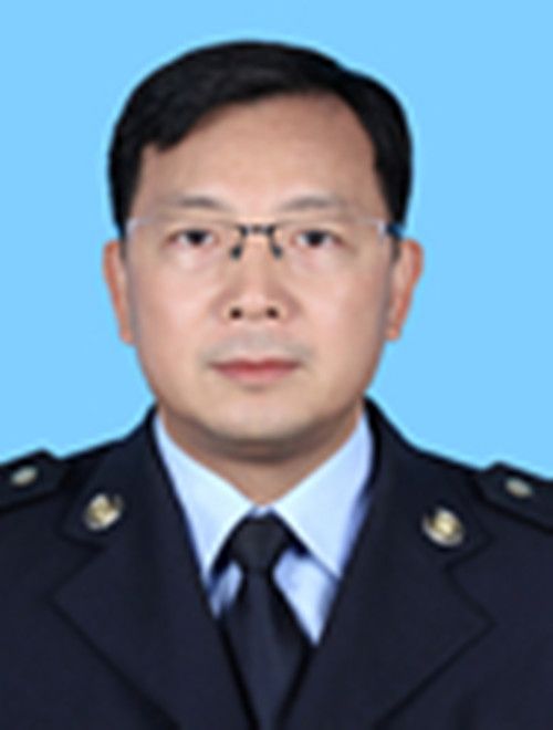 何志勇(國家稅務總局廣州市增城區稅務局總經濟師) 何志勇(國家稅務總局廣州市增城區稅務局總經濟師)