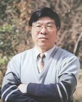 董鴻根 董鴻根