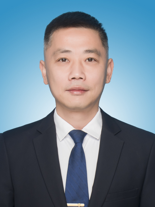 余達(湖南省長沙市芙蓉區長沙火車站地區綜合事務中心黨委委員、副主任)
