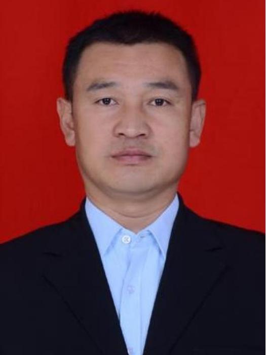 孫萬紅(青海省退役軍人志願服務隊隊長) 孫萬紅(青海省退役軍人志願服務隊隊長)