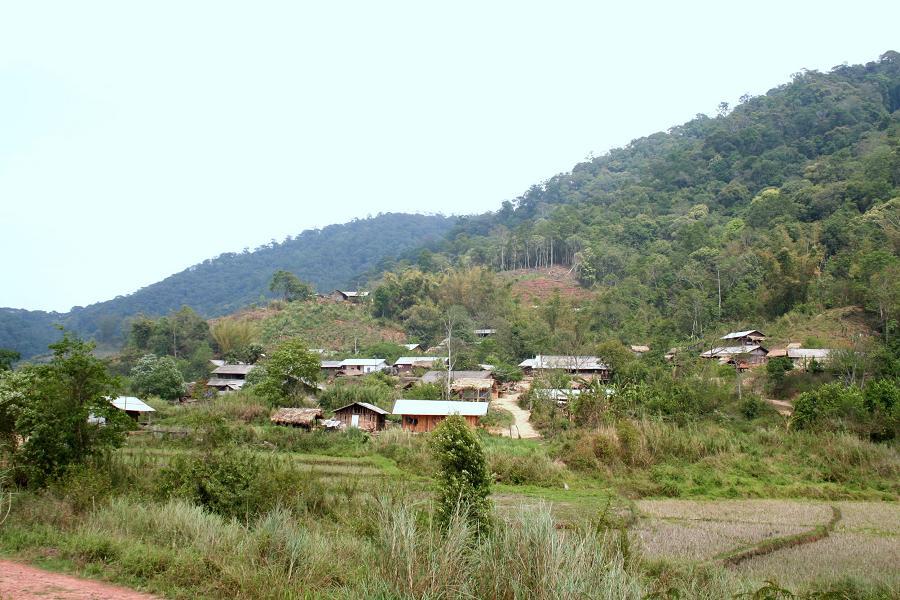 叭卡亮村 叭卡亮村